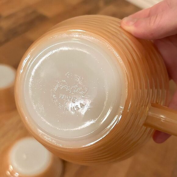 Fire King Set of Five Peach Lustre Ribbed Beehive Design Bowls with Handle - Picture 5 of 15